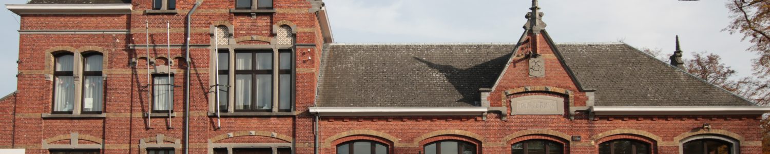 … de gemeente Leopoldsburg heel wat historische gebouwen wil verkopen?